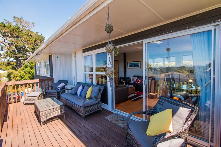 Photo of property in 39 Shetland Street, Glen Eden, Auckland, 0602