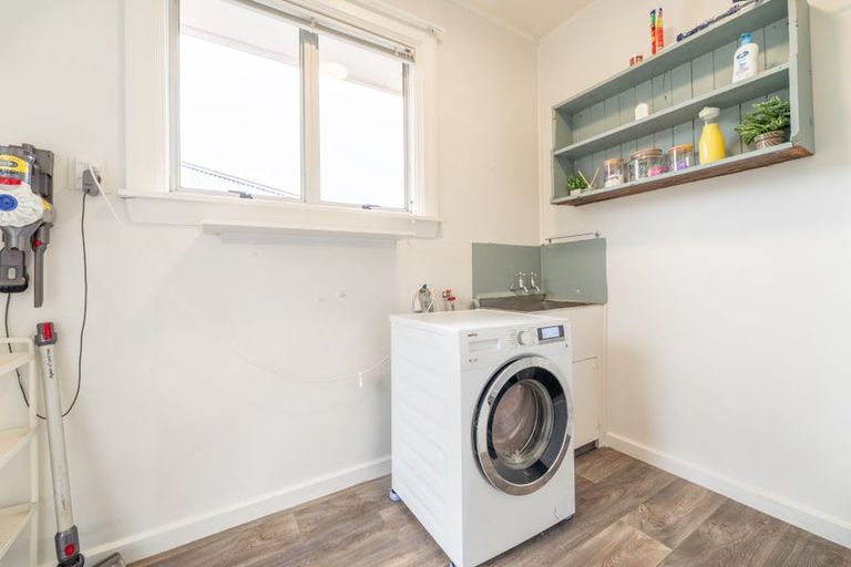 Photo of property in 37 Avenue Road, West End, Timaru, 7910