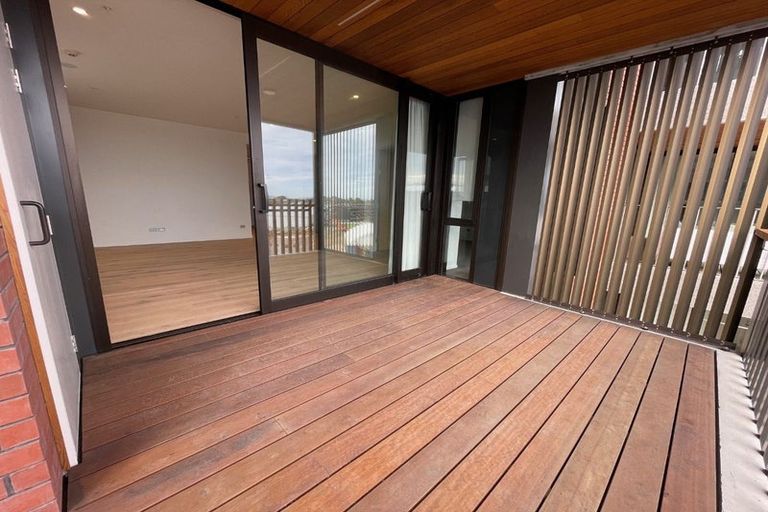 Photo of property in 102/45 Mount Eden Road, Grafton, Auckland, 1023