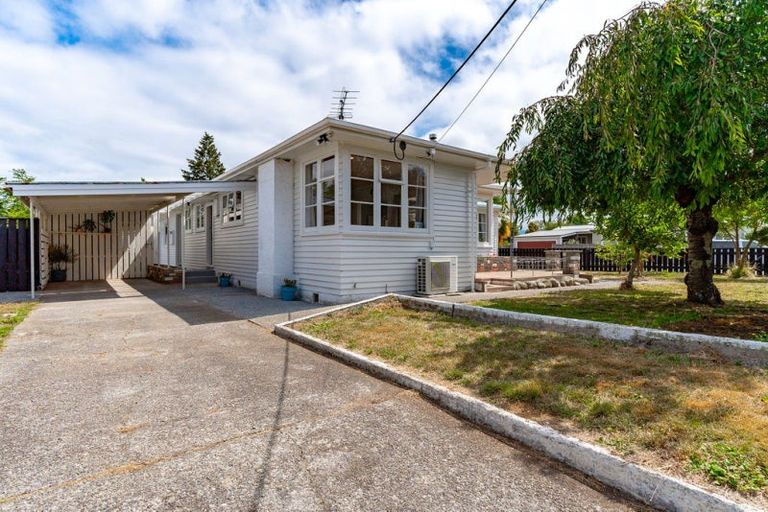 Photo of property in 99 Broadway, Carterton, 5713