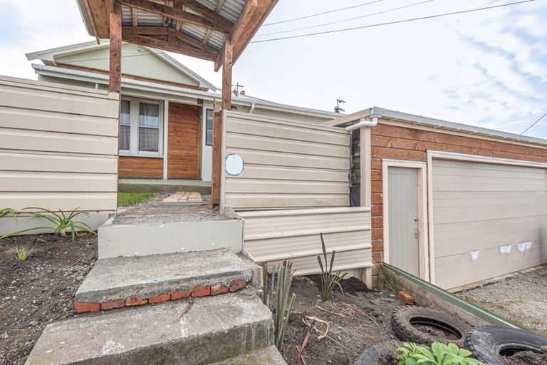 Photo of property in 23 Ruapehu Street, Castlecliff, Whanganui, 4501