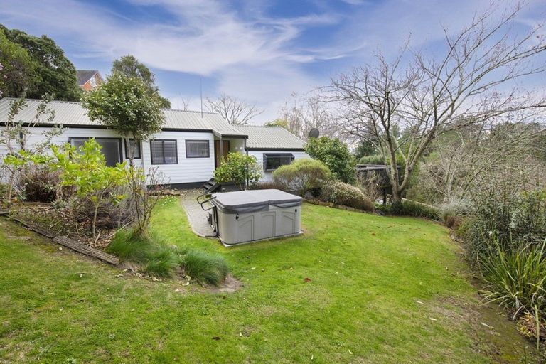 Photo of property in 72 Tauroa Road, Havelock North, 4130