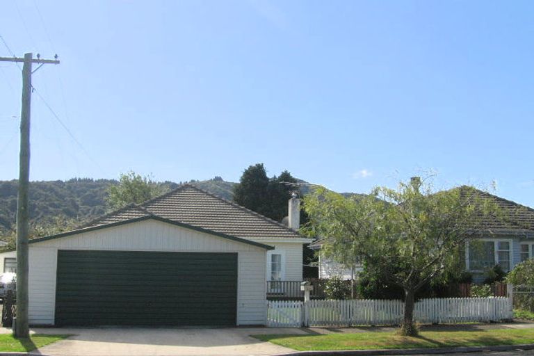 Photo of property in 23 Davis Crescent, Elderslea, Upper Hutt, 5018