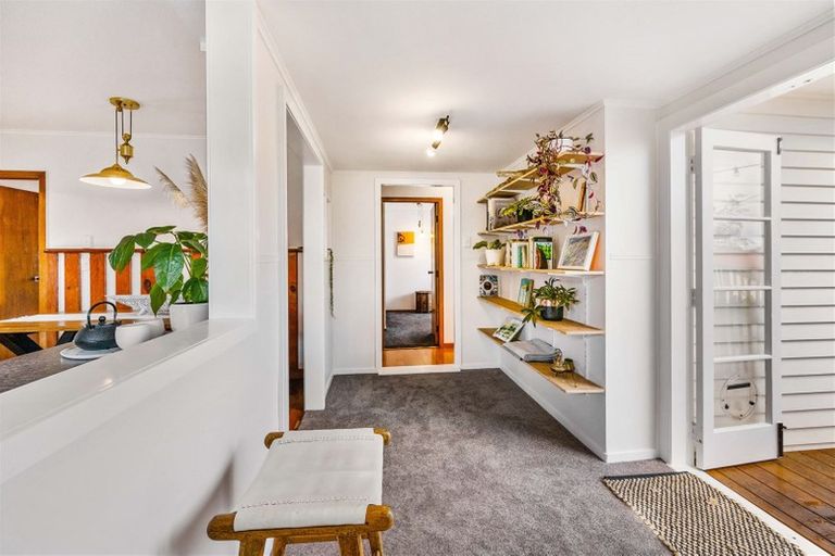 Photo of property in 48 Titoki Street, Te Atatu Peninsula, Auckland, 0610