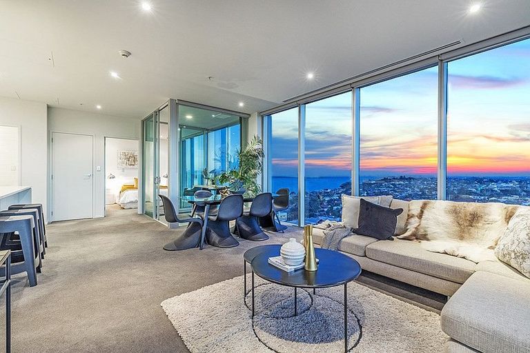 Photo of property in Sentinel Apartments, 1303/3 Northcroft Street, Takapuna, Auckland, 0622