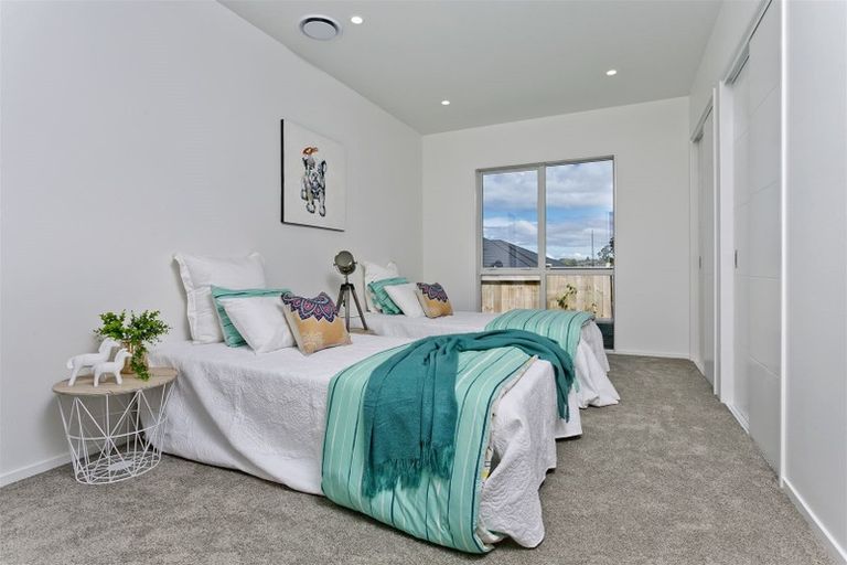 Photo of property in 66 Taikura Avenue, Red Beach, 0932