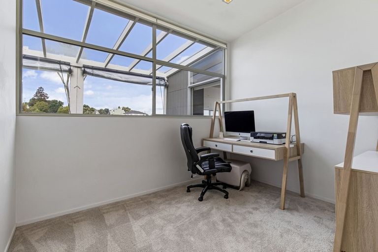 Photo of property in 10d Sunnynook Road, Sunnynook, Auckland, 0620