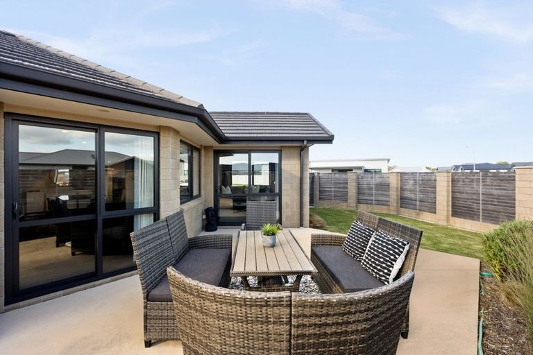 Photo of property in 32 Waimakariri Drive, Te Awa, Napier, 4110