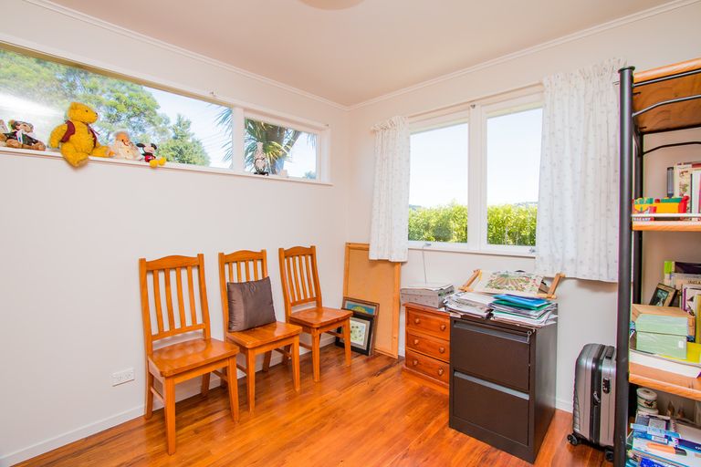 Photo of property in 39 Shetland Street, Glen Eden, Auckland, 0602