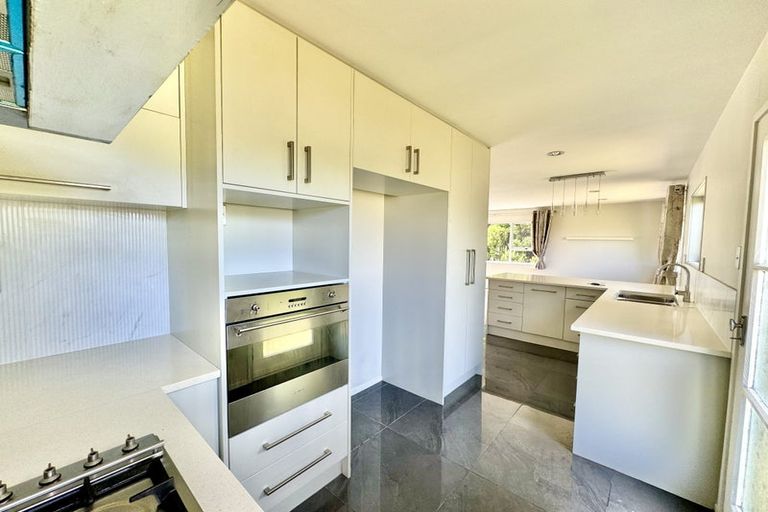 Photo of property in 25 Schnapper Rock Road, Greenhithe, Auckland, 0632