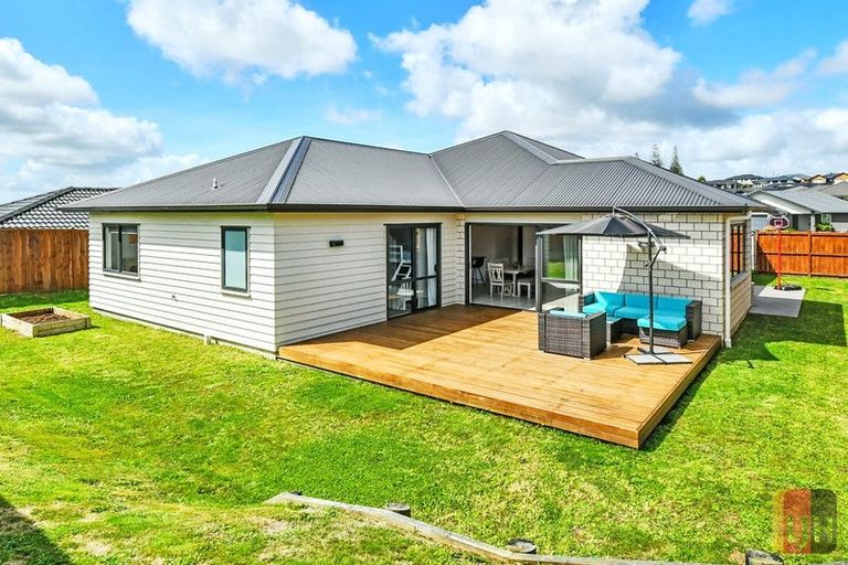Photo of property in 60 Harriet Johnston Drive, Pokeno, 2402