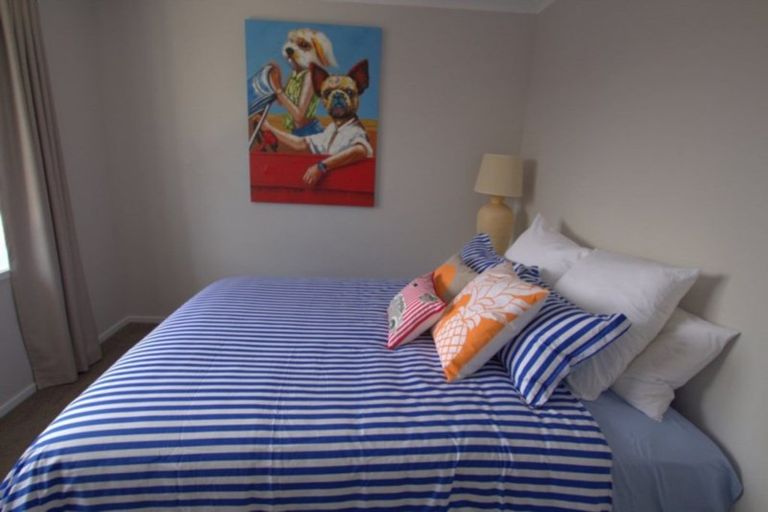 Photo of property in 15 Coprosma Close, Papamoa Beach, Papamoa, 3118