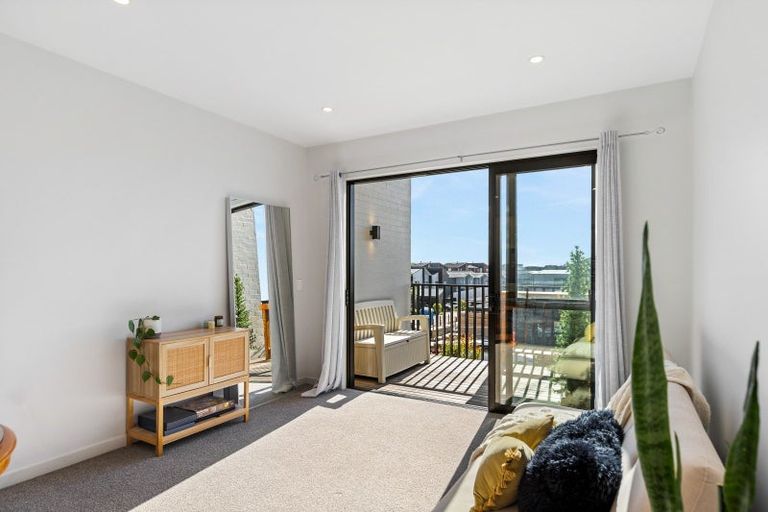 Photo of property in 15/1 Genevieve Lane, Hobsonville, Auckland, 0616