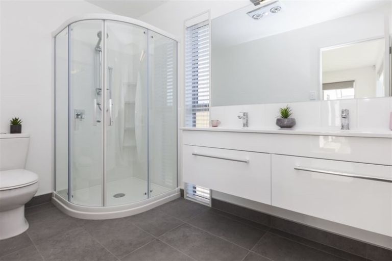 Photo of property in 18 Kingsbridge West, Burwood, Christchurch, 8083