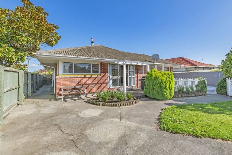 Photo of property in 8 Fatima Street, Redwood, Christchurch, 8051
