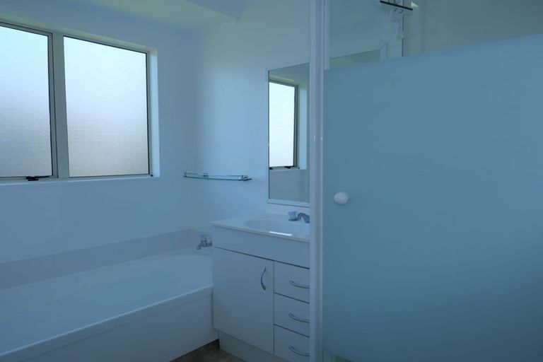 Photo of property in 34 Rosewood Place, Paraparaumu, 5032