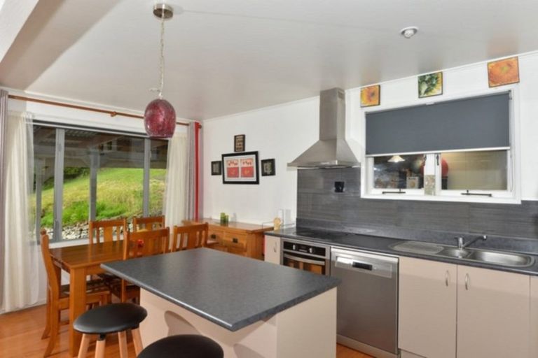 Photo of property in 15 Willow Place, Horahora, Whangarei, 0110