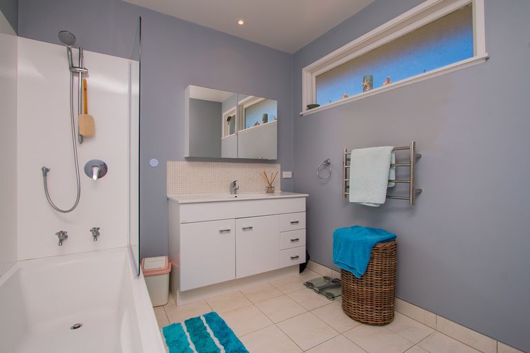 Photo of property in 39 Shetland Street, Glen Eden, Auckland, 0602