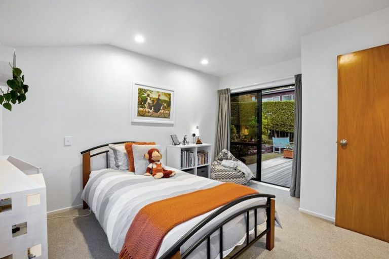 Photo of property in 43 Braemar Road, Rothesay Bay, Auckland, 0630