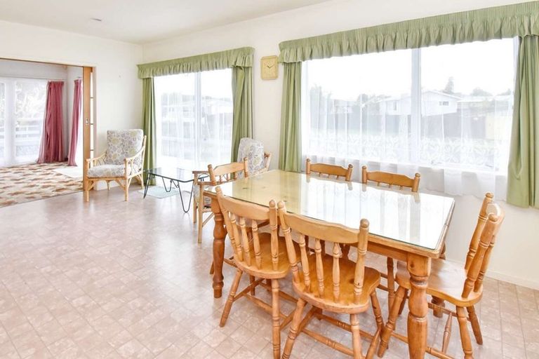 Photo of property in 25 Addington Avenue, Manurewa, Auckland, 2102