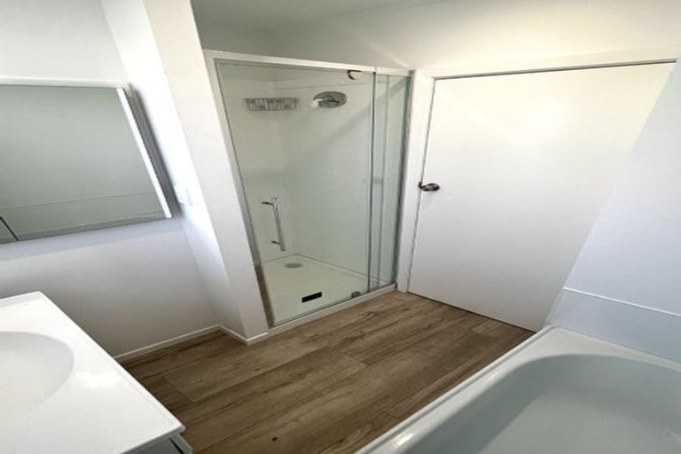 Photo of property in 12 Palliser Place, Milson, Palmerston North, 4414