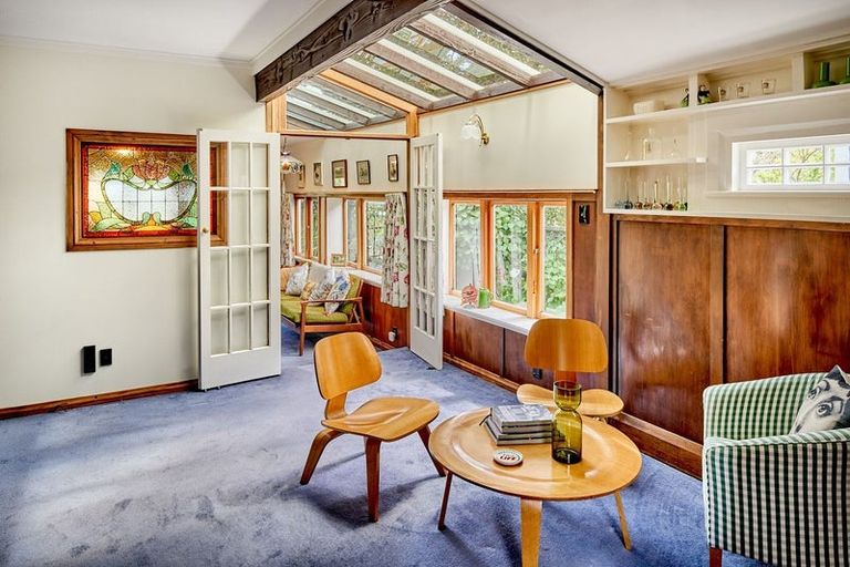 Photo of property in 25 Mahoe Street, Eastbourne, Lower Hutt, 5013