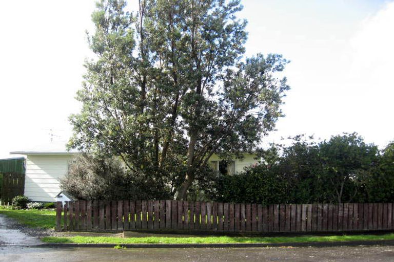 Photo of property in 16 Tasman Crescent, Carterton, 5713