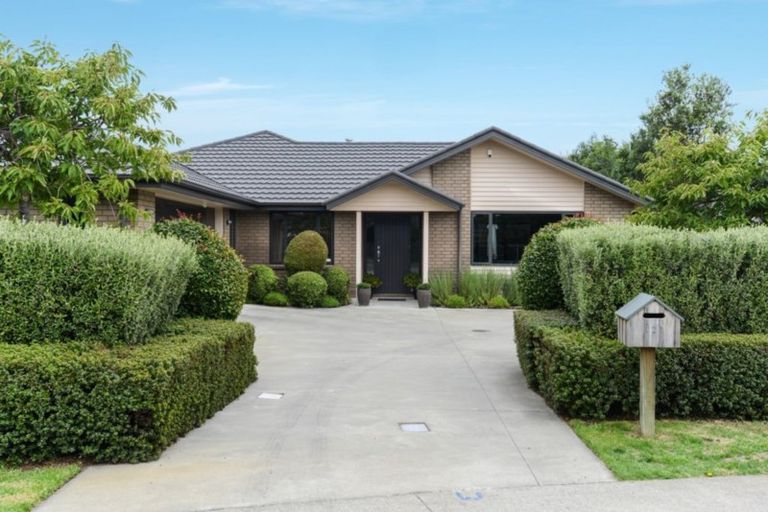 Photo of property in 121 Arataki Road, Havelock North, 4130
