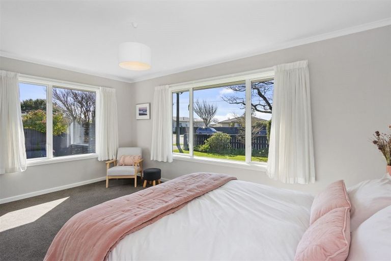 Photo of property in 99 Isleworth Road, Bishopdale, Christchurch, 8053