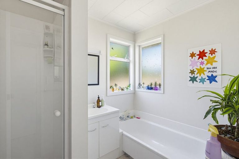 Photo of property in 90a Eatwell Avenue, Paraparaumu Beach, Paraparaumu, 5032