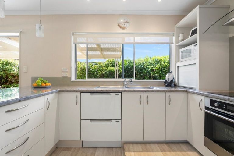 Photo of property in 20 Primrose Place, Papamoa Beach, Papamoa, 3118