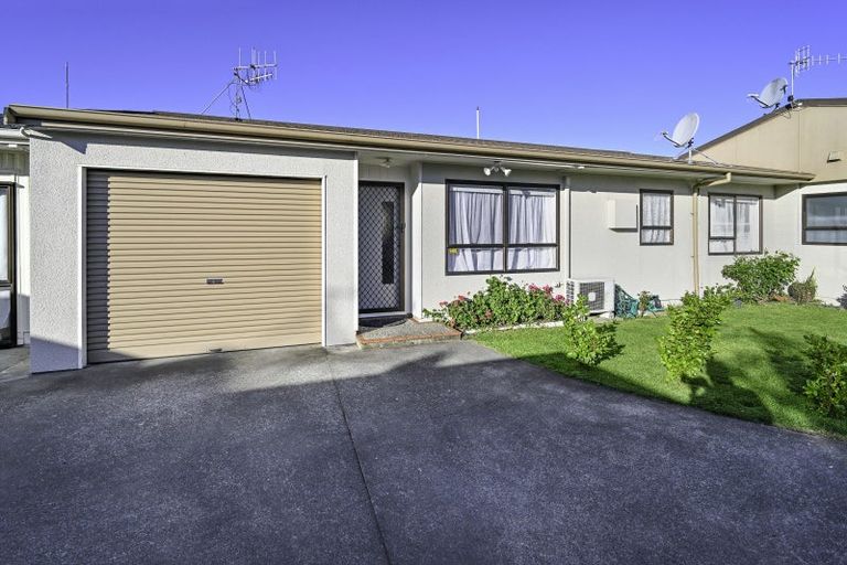 Photo of property in 3/200 Karaitiana Street, Frimley, Hastings, 4120