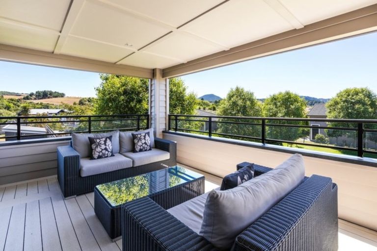 Photo of property in 16 Montgomery Crescent, Kinloch, Taupo, 3377