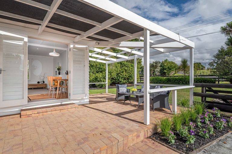 Photo of property in 118 Riverhead Road, Kumeu, 0892