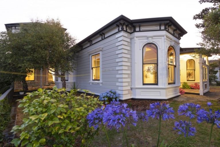 Photo of property in 41 Drummond Street, Mount Cook, Wellington, 6021