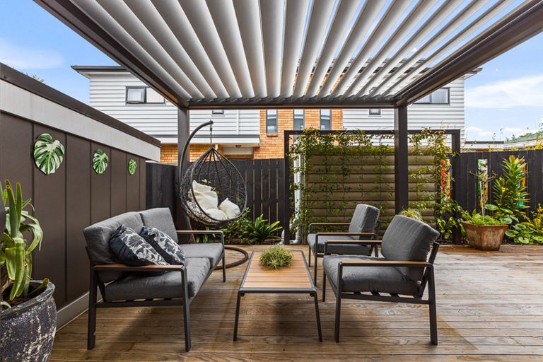 Photo of property in 49c Titirangi Road, New Lynn, Auckland, 0600