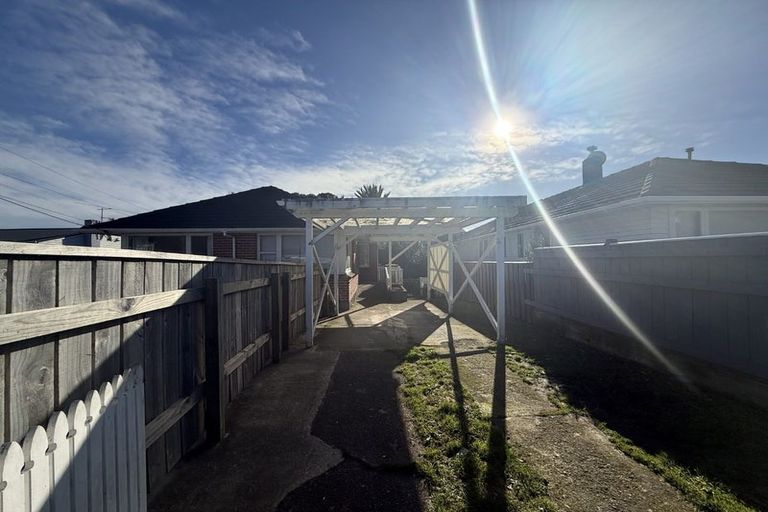 Photo of property in 1009 High Street, Avalon, Lower Hutt, 5011