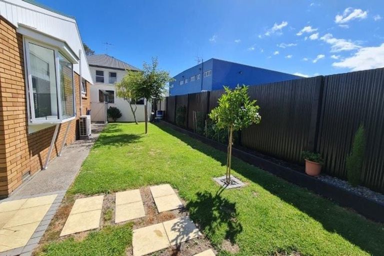 Photo of property in 64c Edgecumbe Road, Tauranga, 3110