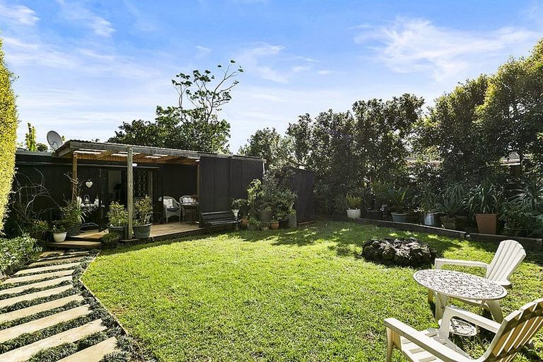 Photo of property in 21 Mcrae Road, Mount Wellington, Auckland, 1060