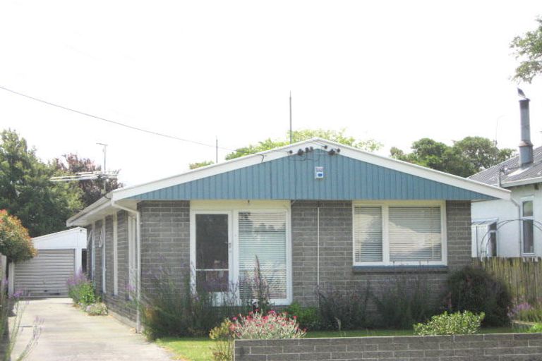 Photo of property in 2/57a Roker Street, Somerfield, Christchurch, 8024