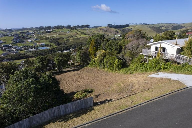 Photo of property in 12 Nancy Wake Place, Cable Bay, 0420