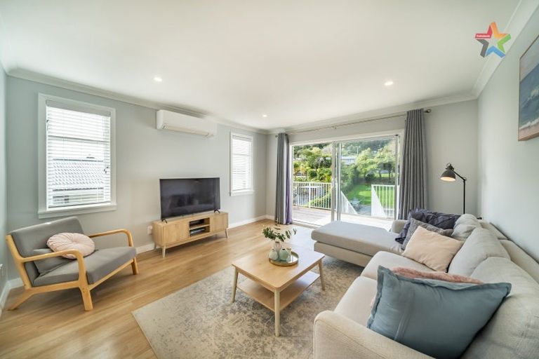 Photo of property in 110 Manuka Street, Stokes Valley, Lower Hutt, 5019