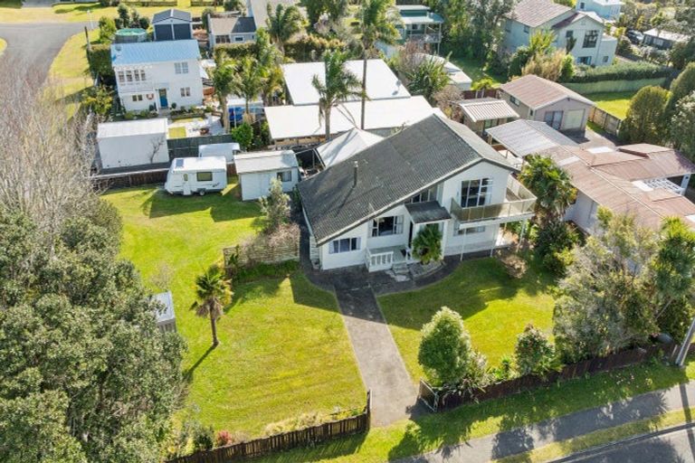 Photo of property in 54 Manaia Road, Tairua, 3508