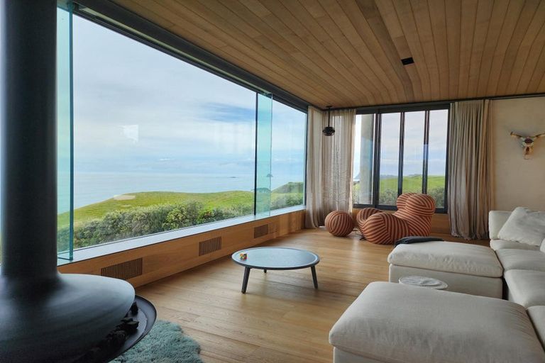 Photo of property in 20 Washer Road, Omata, New Plymouth, 4374