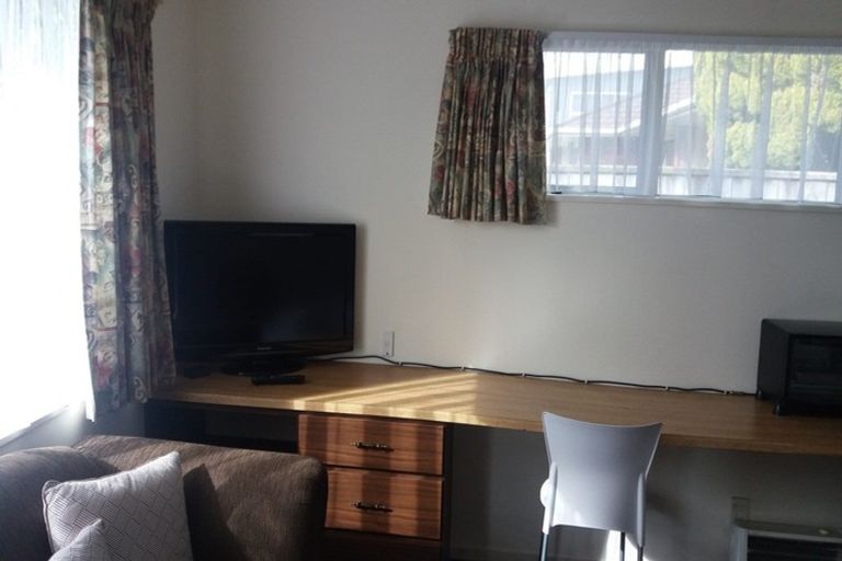 Photo of property in 203 Fitzherbert Avenue, West End, Palmerston North, 4410