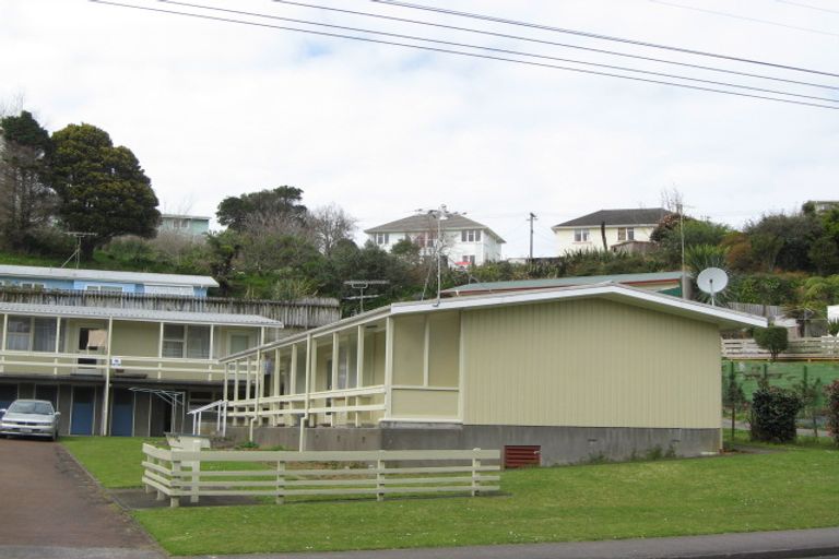 Photo of property in 126-130 Cook Street, Marfell, New Plymouth, 4310