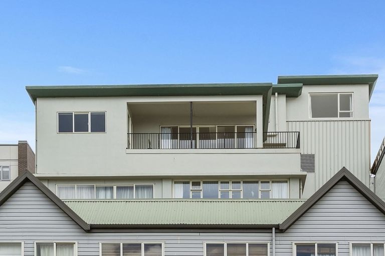 Photo of property in De Vere Apartments, 1/23 Tennyson Street, Te Aro, Wellington, 6011