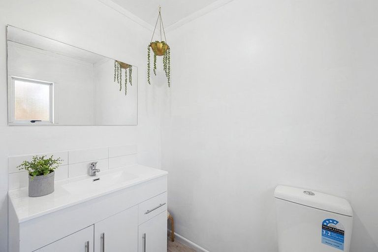 Photo of property in 31 Hutchins Street, Waitara, 4320