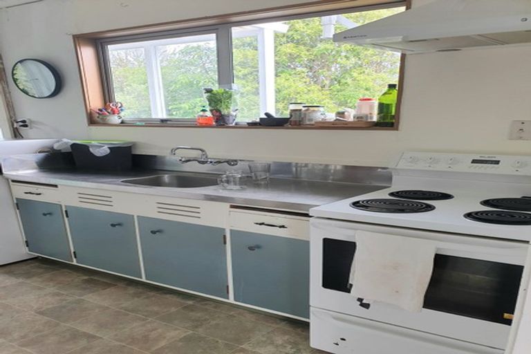 Photo of property in 27 Tramway Road, Beach Haven, Auckland, 0626