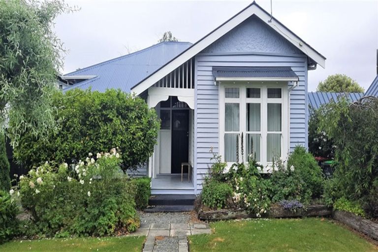 Photo of property in 216 Springfield Road, St Albans, Christchurch, 8014